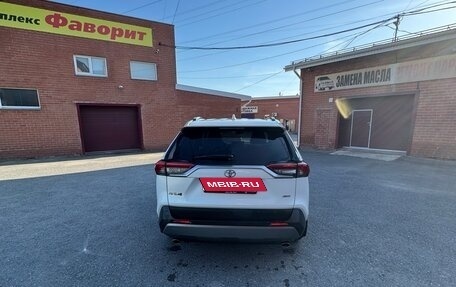 Toyota RAV4, 2020 год, 3 800 000 рублей, 5 фотография