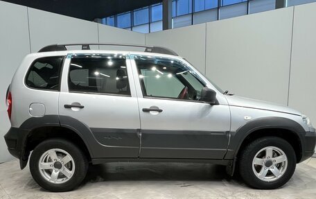 Chevrolet Niva I рестайлинг, 2018 год, 760 000 рублей, 6 фотография