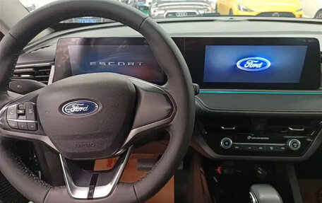 Ford Escort, 2021 год, 1 250 000 рублей, 14 фотография