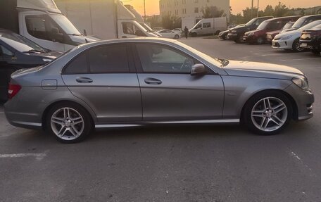 Mercedes-Benz C-Класс, 2011 год, 880 000 рублей, 5 фотография