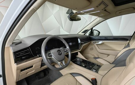 Volkswagen Touareg III, 2019 год, 4 235 000 рублей, 15 фотография