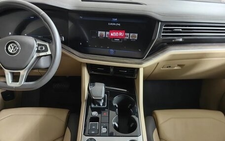 Volkswagen Touareg III, 2019 год, 4 235 000 рублей, 12 фотография