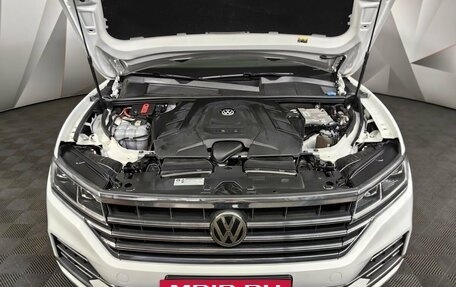 Volkswagen Touareg III, 2019 год, 4 235 000 рублей, 20 фотография