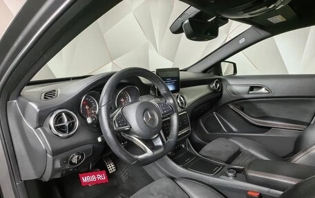 Mercedes-Benz GLA, 2018 год, 2 298 000 рублей, 17 фотография