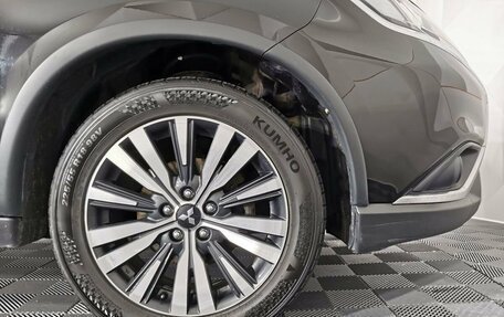 Mitsubishi Outlander III рестайлинг 3, 2018 год, 1 675 000 рублей, 16 фотография