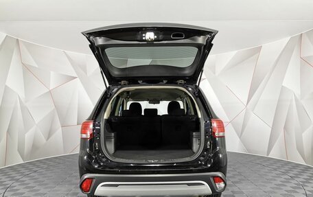 Mitsubishi Outlander III рестайлинг 3, 2018 год, 1 675 000 рублей, 18 фотография