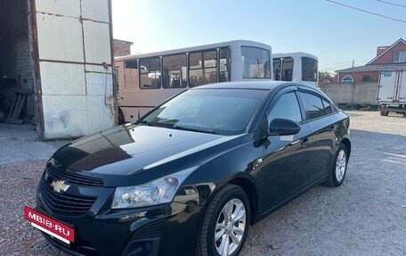 Chevrolet Cruze II, 2013 год, 820 000 рублей, 3 фотография
