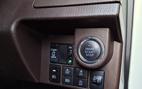 Toyota Roomy I, 2020 год, 1 200 000 рублей, 18 фотография