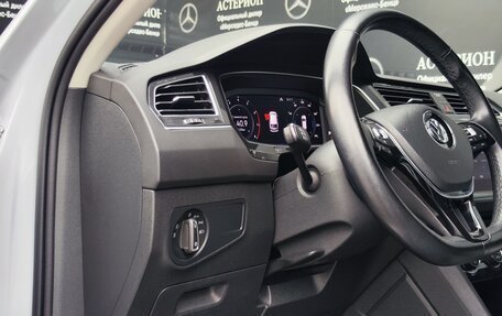 Volkswagen Tiguan II, 2019 год, 2 590 000 рублей, 15 фотография