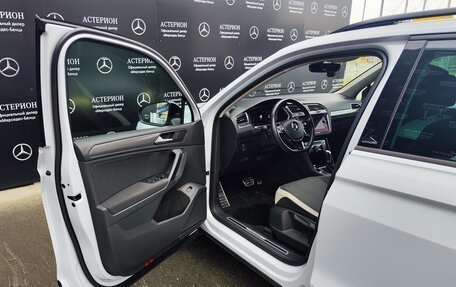Volkswagen Tiguan II, 2019 год, 2 590 000 рублей, 12 фотография