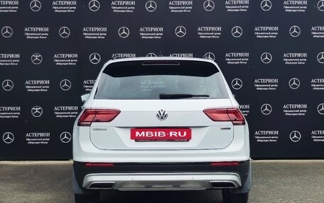 Volkswagen Tiguan II, 2019 год, 2 590 000 рублей, 7 фотография