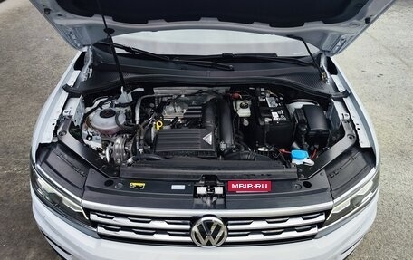 Volkswagen Tiguan II, 2019 год, 2 590 000 рублей, 8 фотография