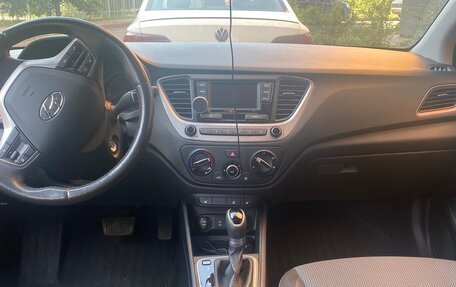 Hyundai Solaris II рестайлинг, 2018 год, 1 530 000 рублей, 5 фотография