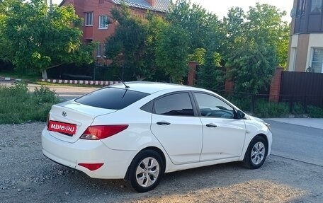 Hyundai Solaris II рестайлинг, 2016 год, 790 000 рублей, 3 фотография