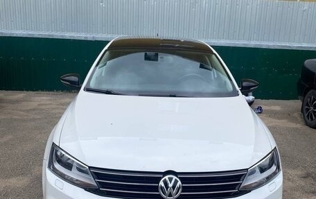 Volkswagen Jetta VI, 2015 год, 950 000 рублей, 2 фотография