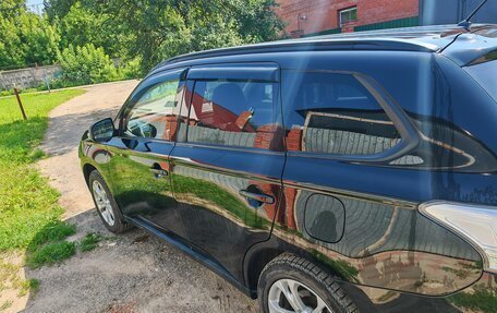 Mitsubishi Outlander III рестайлинг 3, 2013 год, 1 450 000 рублей, 2 фотография