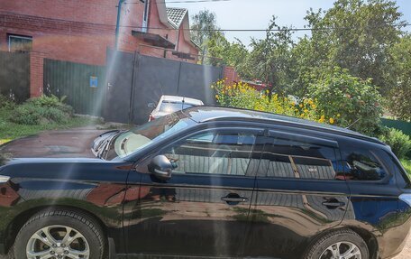 Mitsubishi Outlander III рестайлинг 3, 2013 год, 1 450 000 рублей, 3 фотография