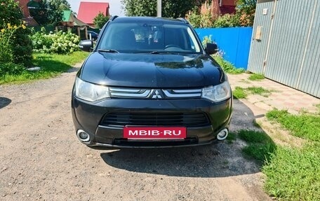 Mitsubishi Outlander III рестайлинг 3, 2013 год, 1 450 000 рублей, 14 фотография