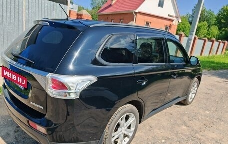 Mitsubishi Outlander III рестайлинг 3, 2013 год, 1 450 000 рублей, 13 фотография
