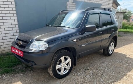 Chevrolet Niva I рестайлинг, 2017 год, 899 000 рублей, 8 фотография