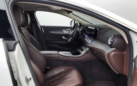 Mercedes-Benz CLS, 2021 год, 3 400 000 рублей, 10 фотография