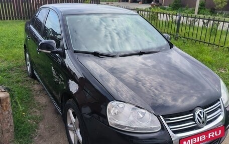 Volkswagen Jetta VI, 2010 год, 650 000 рублей, 2 фотография
