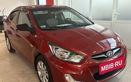 Hyundai Solaris II рестайлинг, 2011 год, 750 000 рублей, 2 фотография