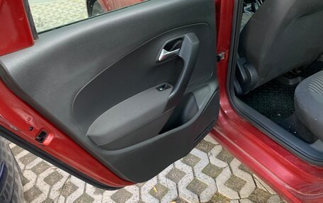 Volkswagen Polo VI (EU Market), 2011 год, 612 000 рублей, 2 фотография