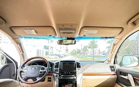 Toyota Land Cruiser 200, 2012 год, 3 800 000 рублей, 9 фотография