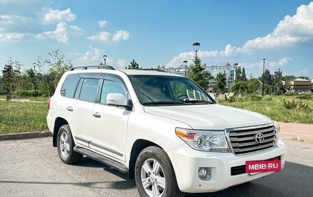 Toyota Land Cruiser 200, 2012 год, 3 800 000 рублей, 8 фотография