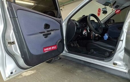 Mitsubishi Carisma I, 2002 год, 310 000 рублей, 10 фотография