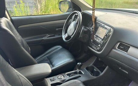 Mitsubishi Outlander III рестайлинг 3, 2012 год, 1 200 000 рублей, 1 фотография