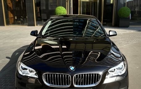 BMW 5 серия, 2015 год, 2 950 000 рублей, 2 фотография