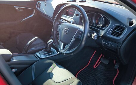 Volvo V40 II рестайлинг, 2017 год, 1 700 000 рублей, 7 фотография
