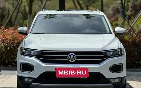 Volkswagen T-Roc I, 2021 год, 1 500 100 рублей, 2 фотография