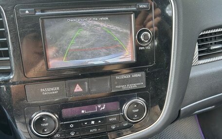 Mitsubishi Outlander III рестайлинг 3, 2012 год, 1 200 000 рублей, 10 фотография
