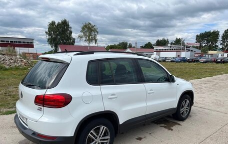 Volkswagen Tiguan I, 2015 год, 1 300 000 рублей, 2 фотография