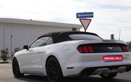 Ford Mustang VI рестайлинг, 2017 год, 2 800 000 рублей, 6 фотография