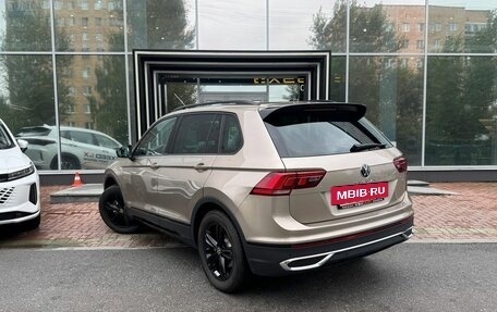 Volkswagen Tiguan II, 2021 год, 3 399 000 рублей, 5 фотография