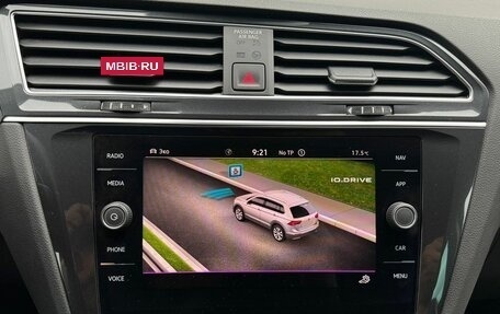 Volkswagen Tiguan II, 2021 год, 3 399 000 рублей, 17 фотография