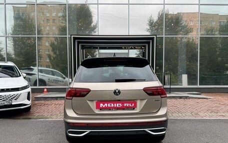 Volkswagen Tiguan II, 2021 год, 3 399 000 рублей, 6 фотография