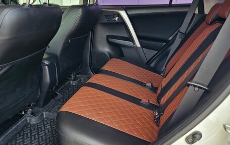 Toyota RAV4, 2015 год, 1 699 000 рублей, 10 фотография