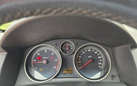 Opel Astra J, 2012 год, 395 000 рублей, 11 фотография