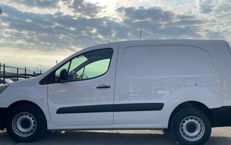 Peugeot Partner II рестайлинг 2, 2021 год, 1 700 000 рублей, 5 фотография