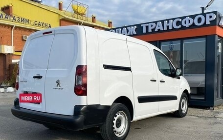 Peugeot Partner II рестайлинг 2, 2021 год, 1 700 000 рублей, 6 фотография