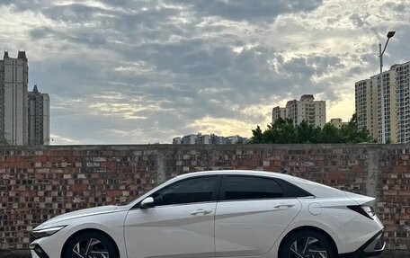 Hyundai Elantra, 2021 год, 1 150 000 рублей, 4 фотография