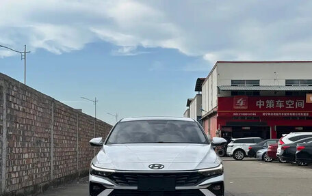 Hyundai Elantra, 2021 год, 1 150 000 рублей, 2 фотография