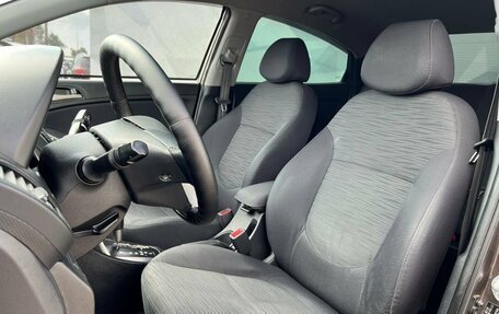 Hyundai Solaris II рестайлинг, 2015 год, 1 000 000 рублей, 19 фотография