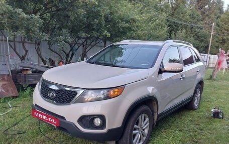 KIA Sorento II рестайлинг, 2010 год, 1 050 000 рублей, 2 фотография