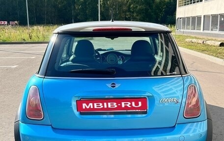 MINI Hatch, 2004 год, 1 090 000 рублей, 10 фотография